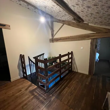 Maison Vigneronne - On A Vineyard, In The Winegrowers *